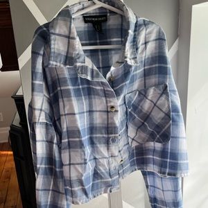 Blue and white cropped flannel